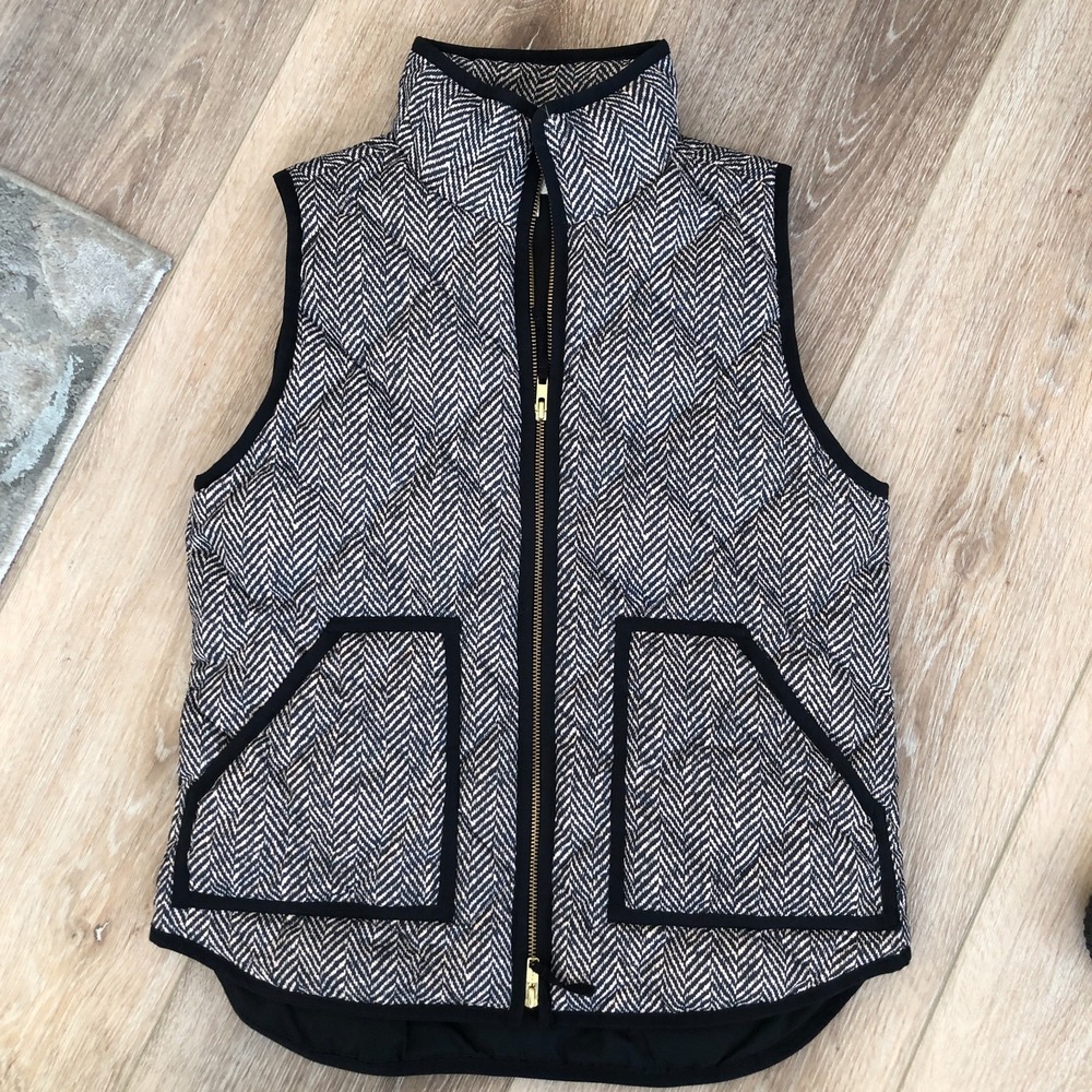 J.Crew Herringbone Quilted Down Vest Black Cream Sporty Preppy Athleisure S‎